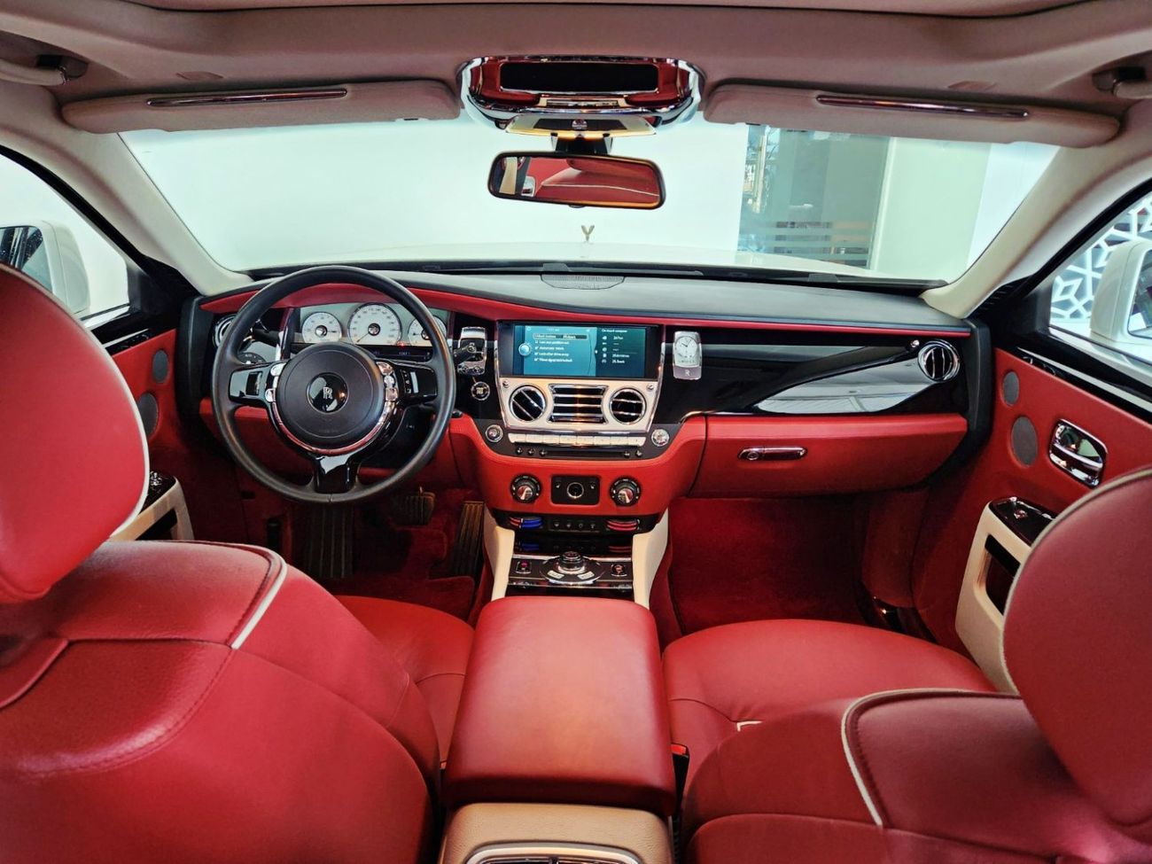 Rolls-Royce Ghost STD 6.6L-12CYL EXCELLENT CONDITION GCC SPECS