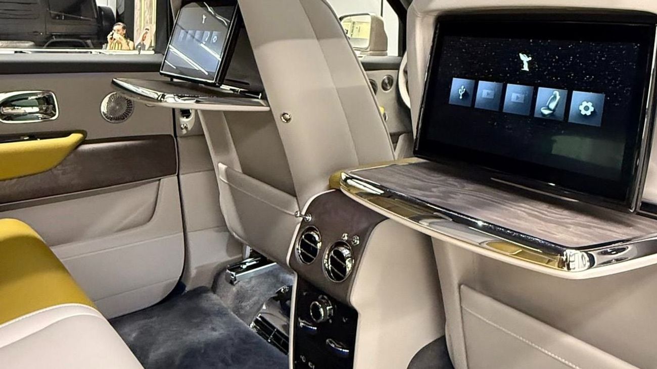 Rolls Royce Cullinan Brand New | European Specs | Special Exterior & Interior Colors