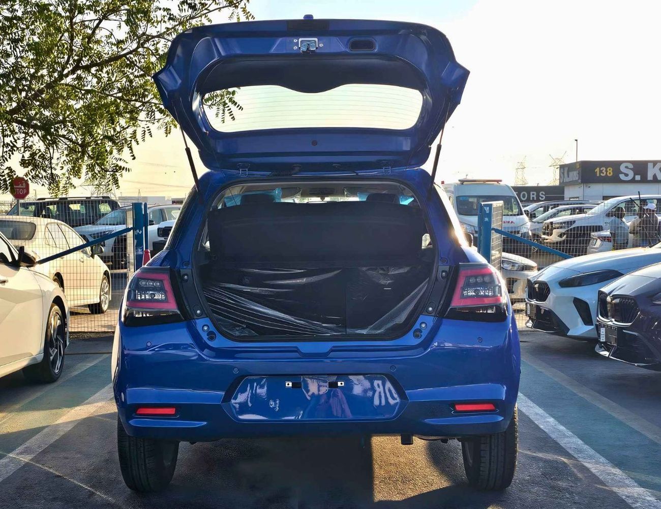 سوزوكي سويفت GLX / 1.2L PETROL V3 A/T/ PUSH START / REAR PARKING SENSOR / REAR CAMERA (CODE # SGLX) *RAMADAN OFFE