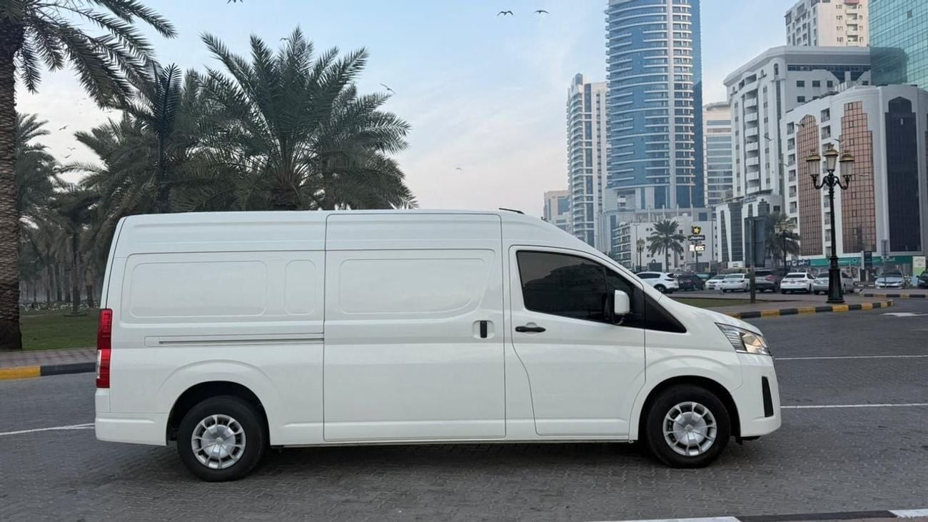 Toyota Hiace DLS - STD ROOF High Roof Super Long Wheelbase 2.8 Diesel Right Hand Drive