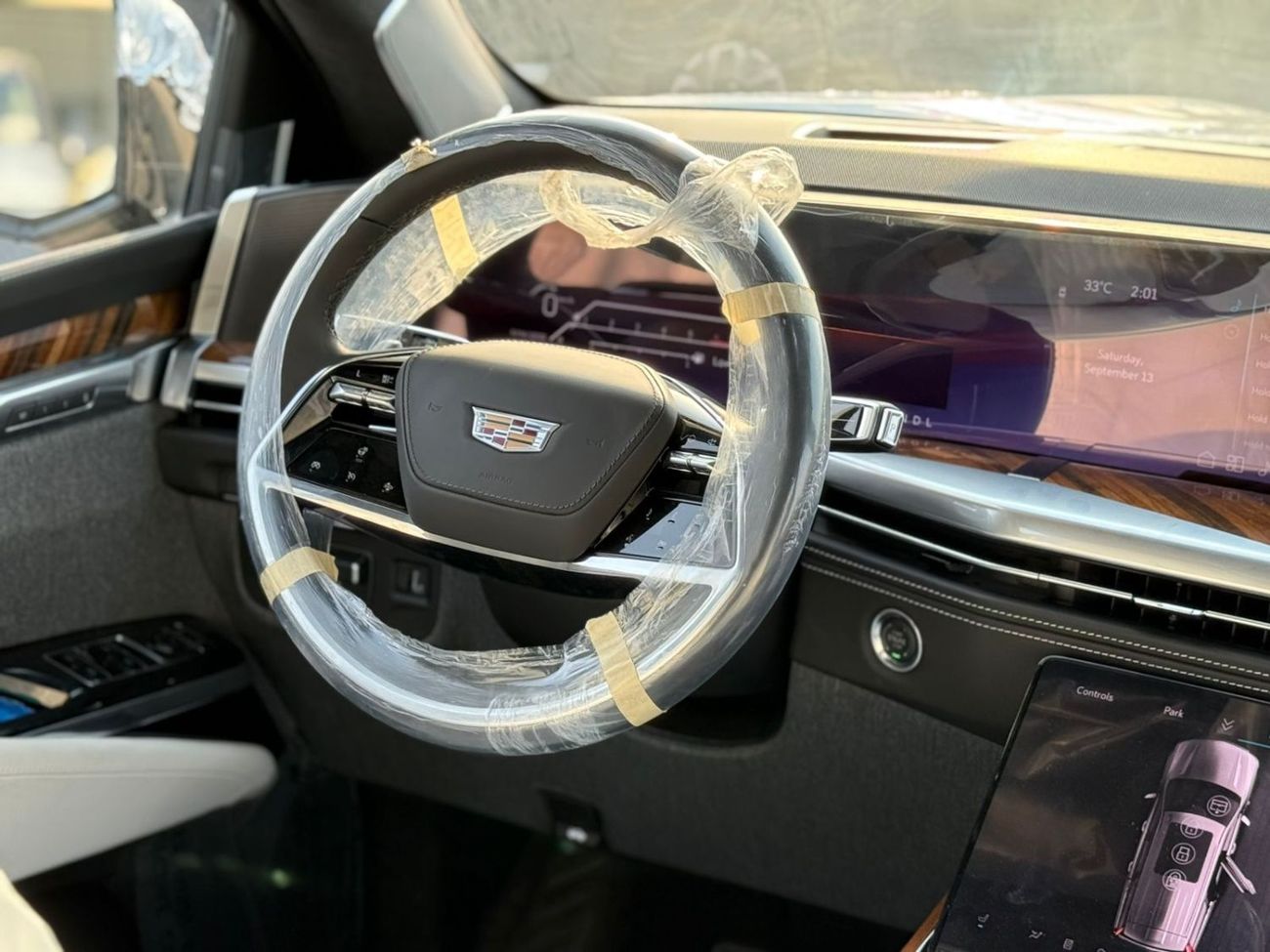 Cadillac Escalade Sport Platinum 6.2L 4WD Cadillac Escalade V8 6.2 L SUV AWD 4 Doors