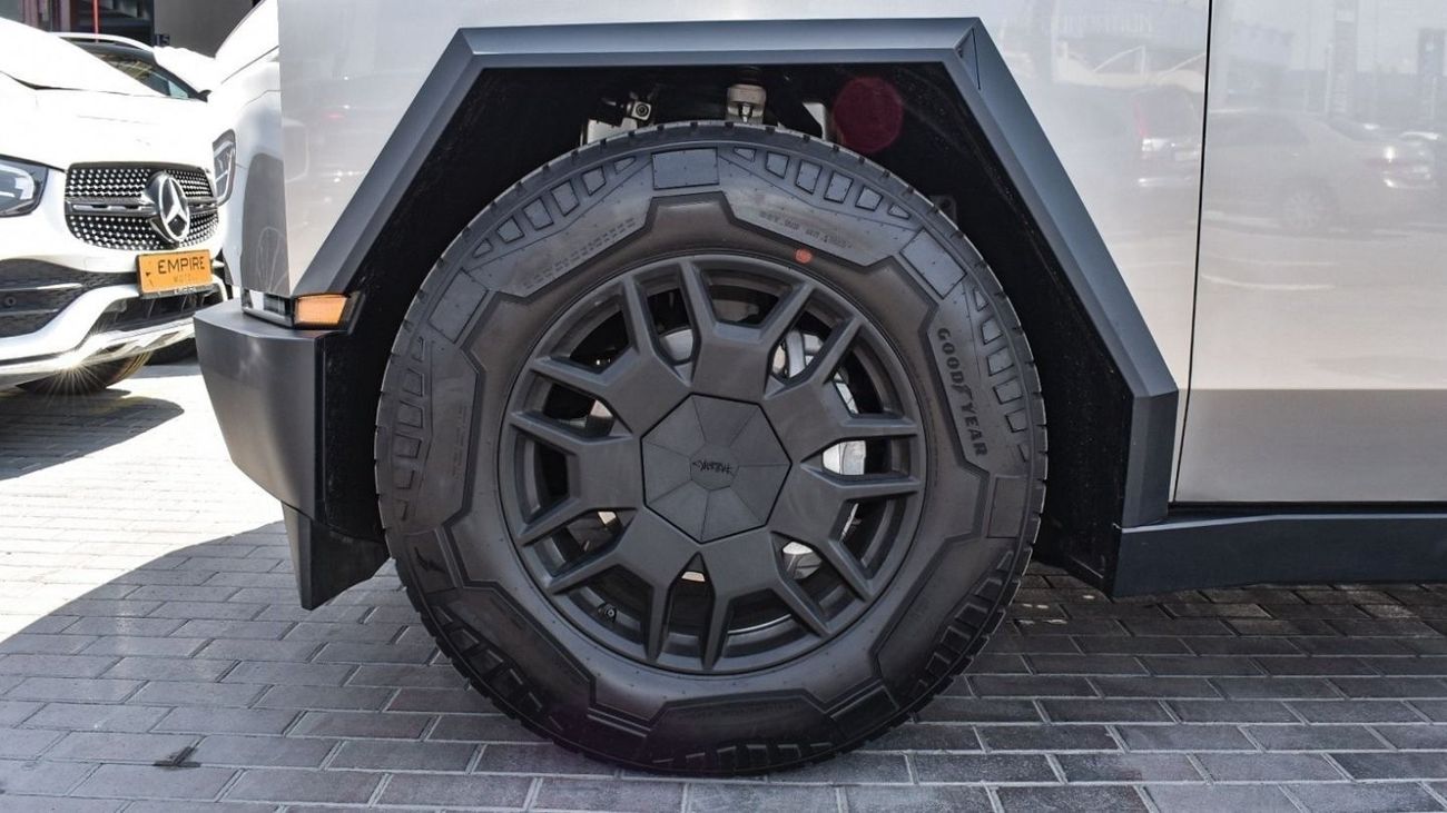 تسلا سايبرتراك Tesla Cybertruck / 2024