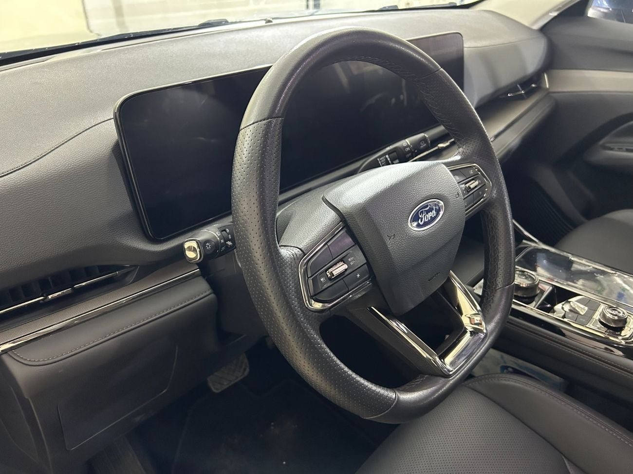 Ford Territory Trend TER2124 / FREE Insurance + Registration / AL TAYER MOTORS / AL QOUZ SHOWROOM