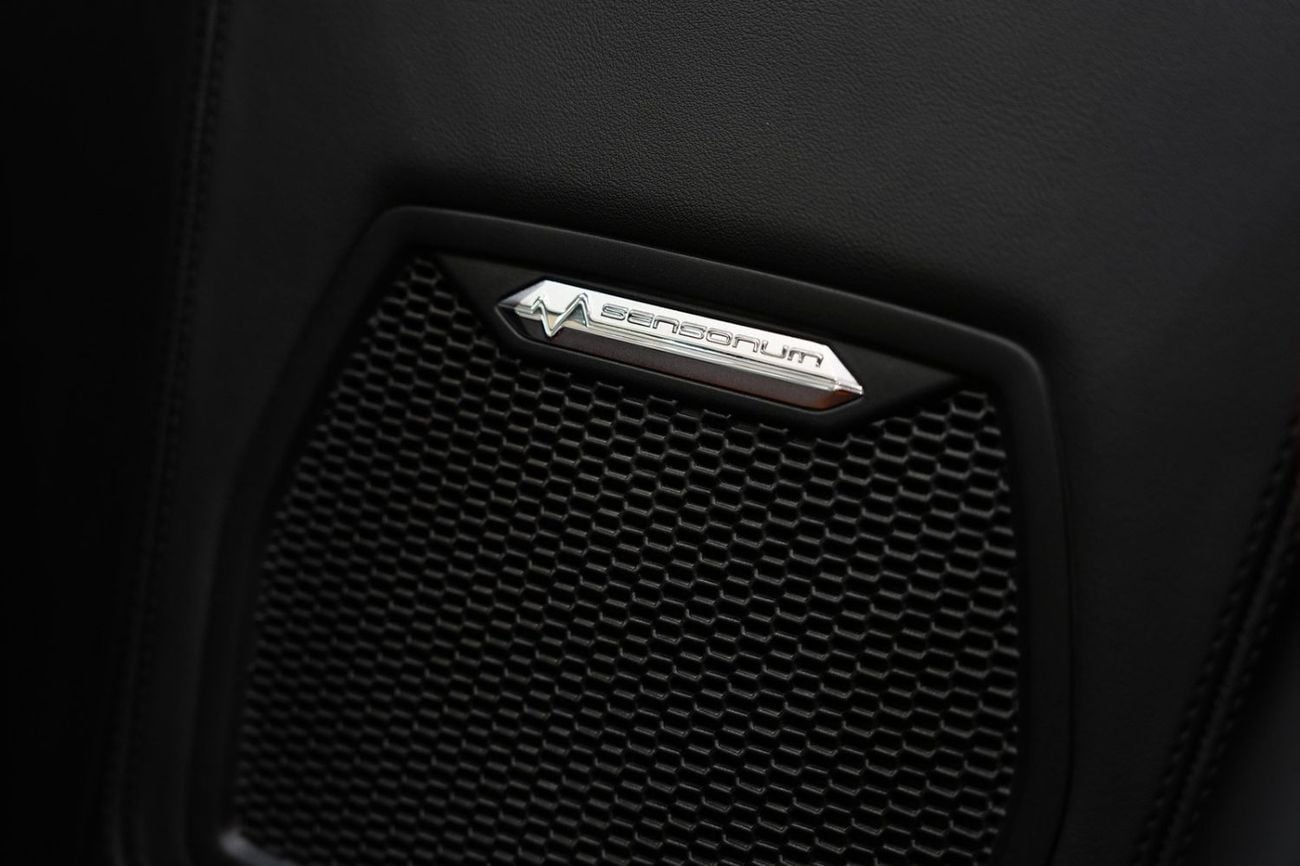 Lamborghini Huracan 2023 Lamborghini Huracan EVO Spyder, Lifting System, Apple CarPlay, Carbon Fiber Interior!!
