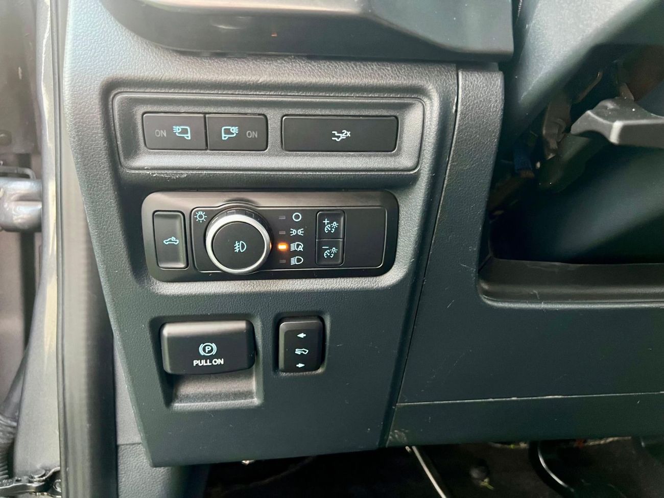 Ford F 150 XLT 3.5L (5 Seater) warranty one year bank financie available