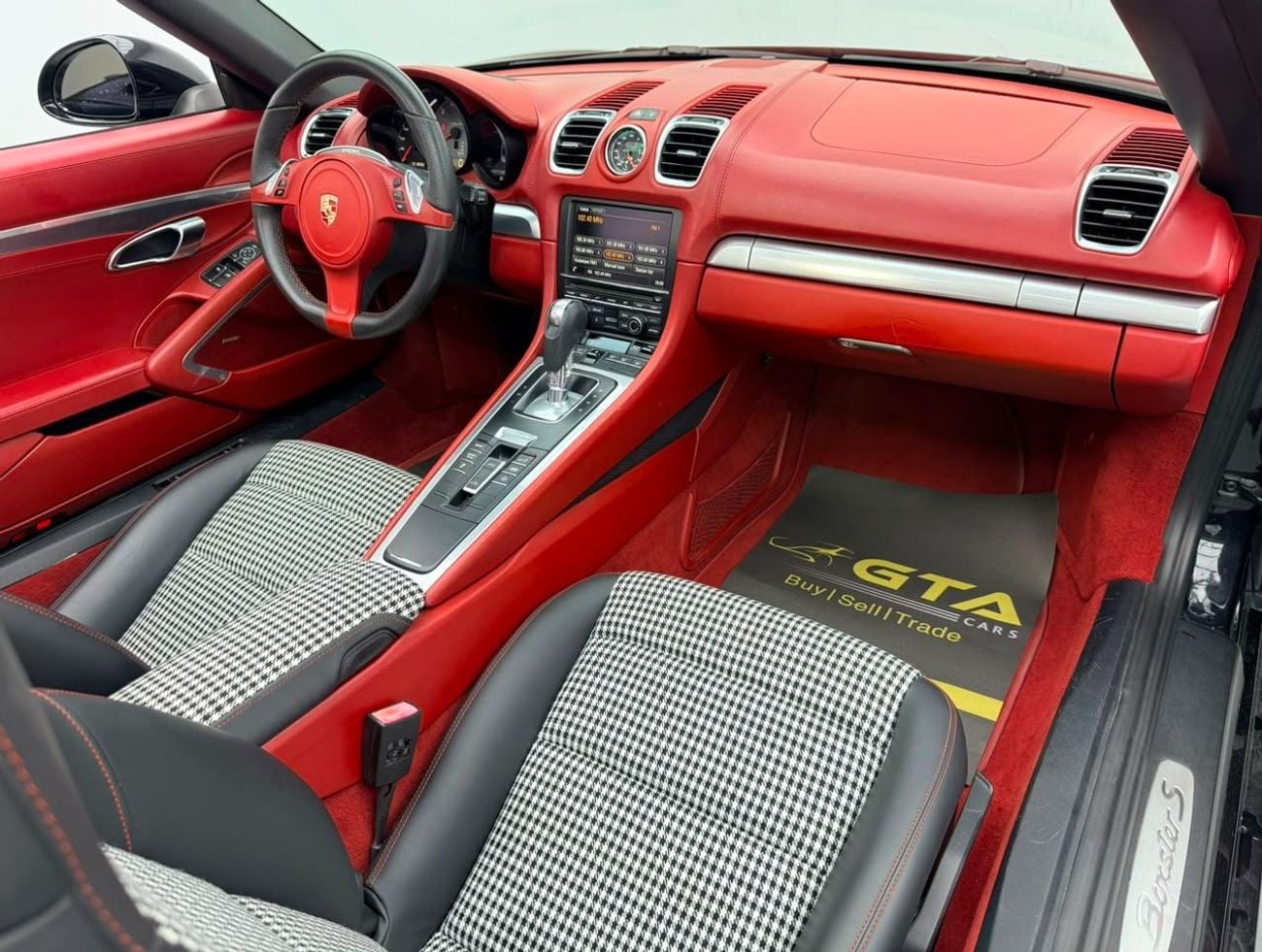 بورش بوكستر 718 2015 Porsche 718 Boxster S, Full Porsche Service History, Fully Loaded, Excellent Condition, GCC