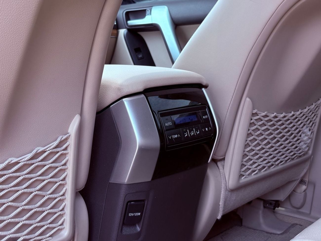 Toyota Prado VXR AED 3,020 P.M | 0% DOWN PAYMENT | TOYOTA PRADO VXR | 4.0L V6 4WD | AGENCY WARRANTY TILL 2028 | 2023