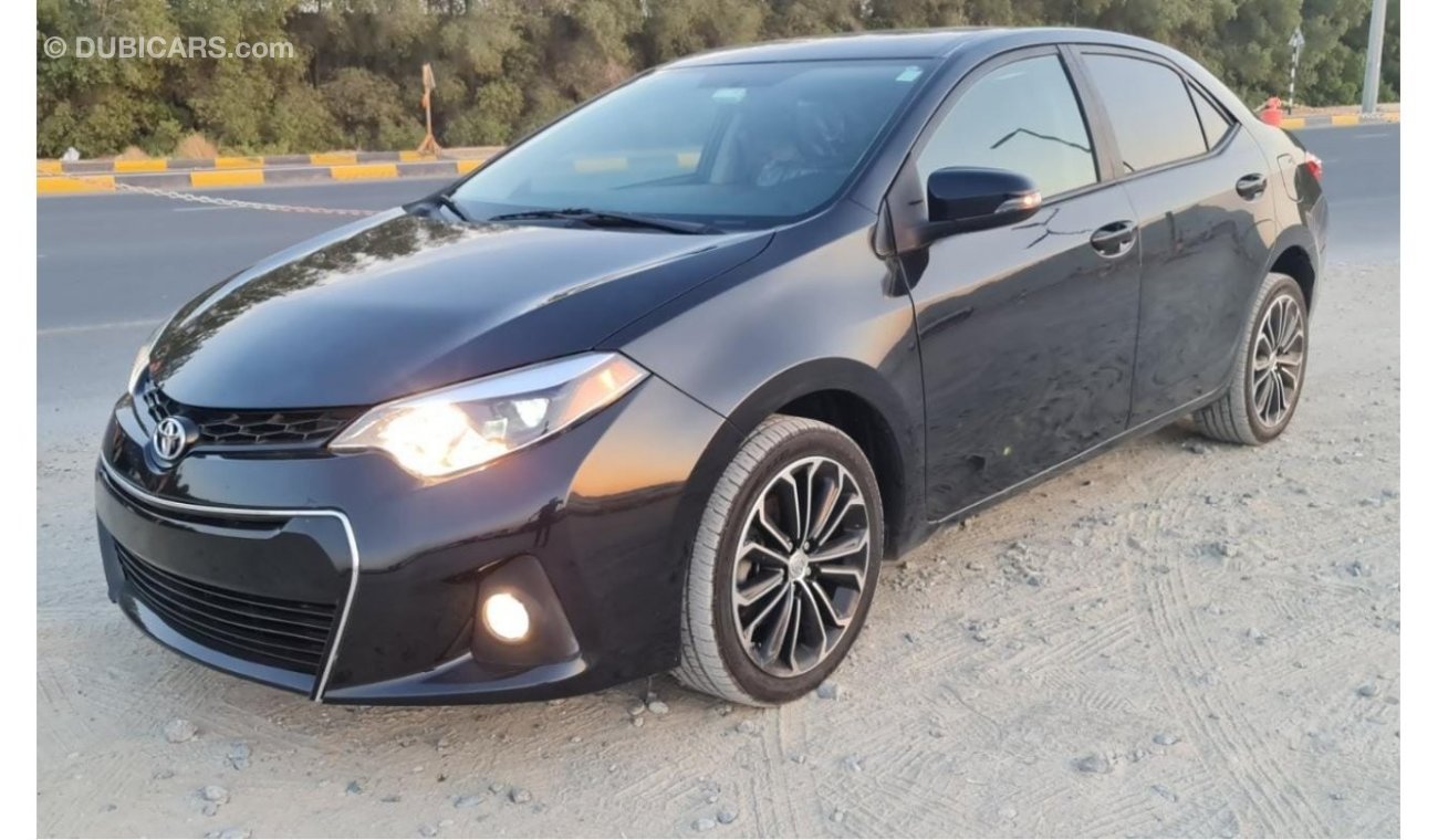 Toyota Corolla 2014 Sports Leather Seats with Alloy Wheels