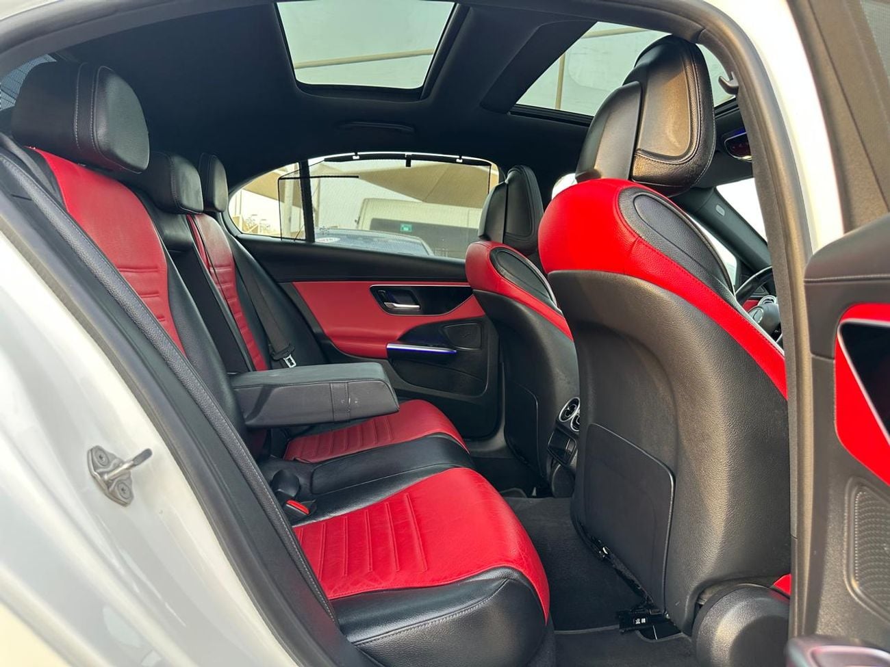 مرسيدس بنز C 200 AMG