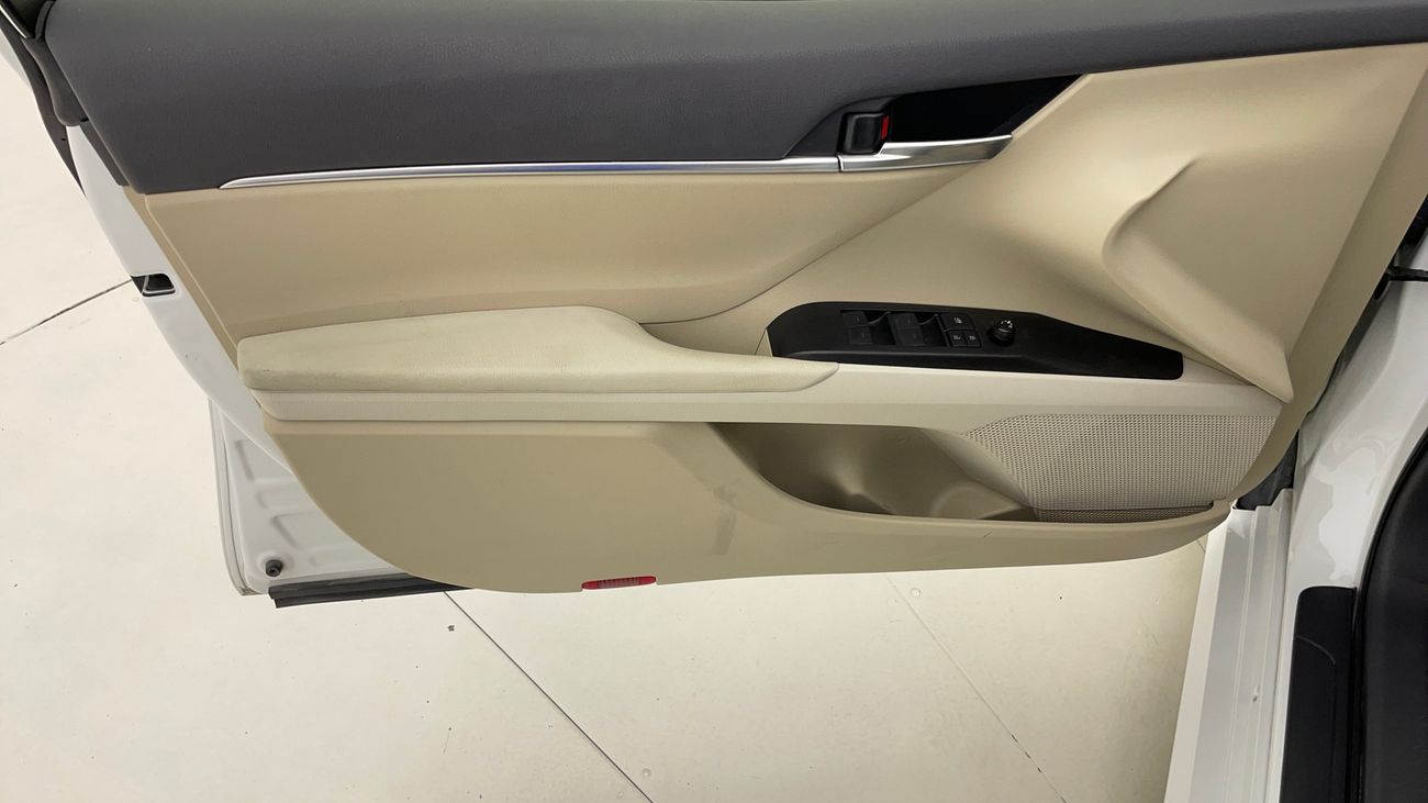 تويوتا كامري S 2.5 | بدون دفعة مقدمة | اختبار القيادة في المنزل