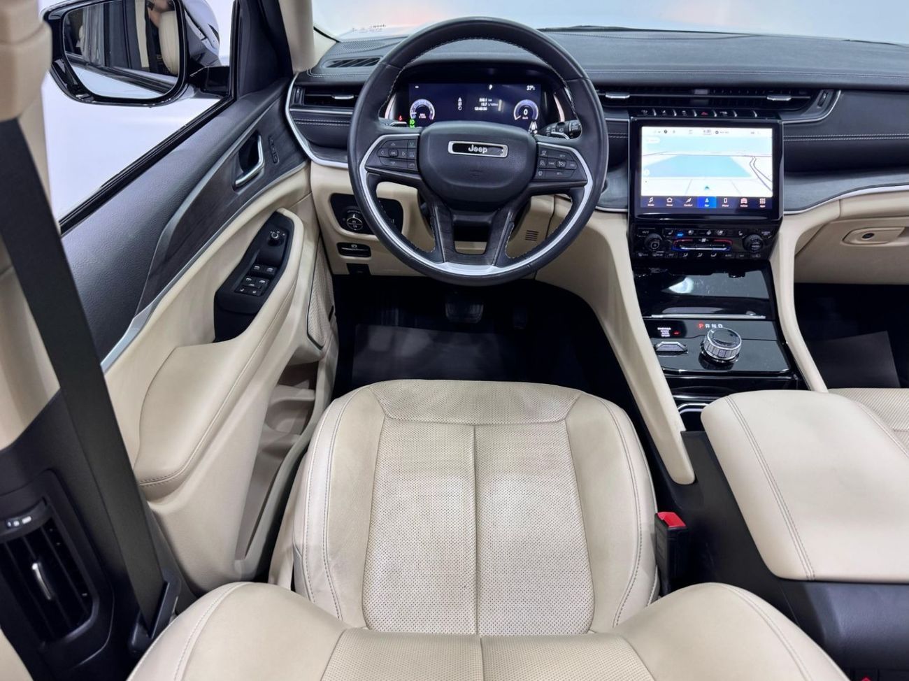 جيب جراند شيروكي L Limited 3.6L 2022 Jeep Grand Cherokee L Limited, 2027 Jeep Warranty, Jeep Service Pack, 7 Seater,