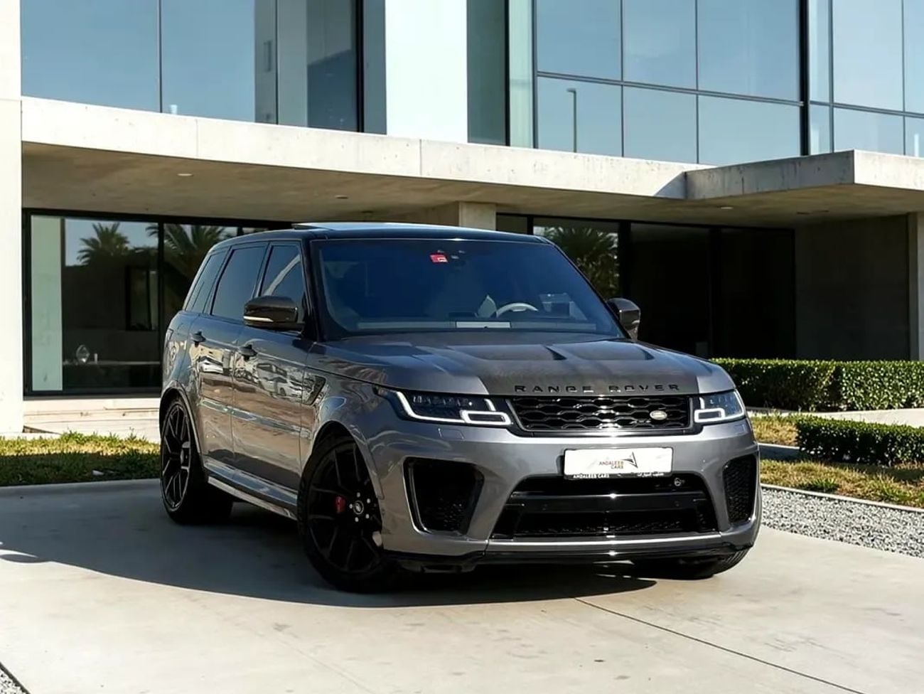 Land Rover Range Rover Sport MID SVR 5.0L (550 HP) RANGE ROVER SPORT SVR CARBON EDITION 5.0L V8 SC A/T | 2022 | AED 3,760 per mon