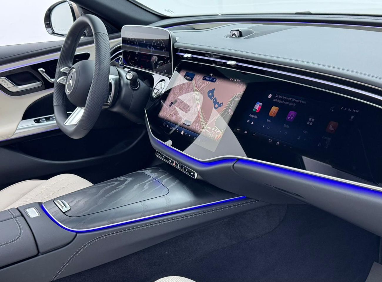 مرسيدس بنز E200 2.0L 2025 Mercedes-Benz E 200, 2029 Mercedes Warranty And Service Pack, GCC