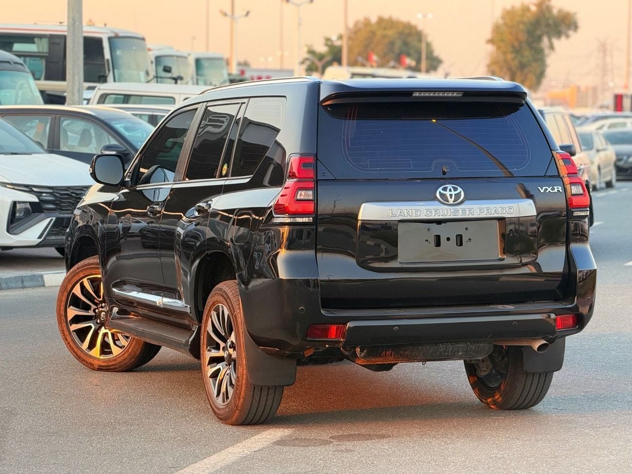 Toyota Prado Toyota Prado years 2020 V4 2.7 VXR petrol