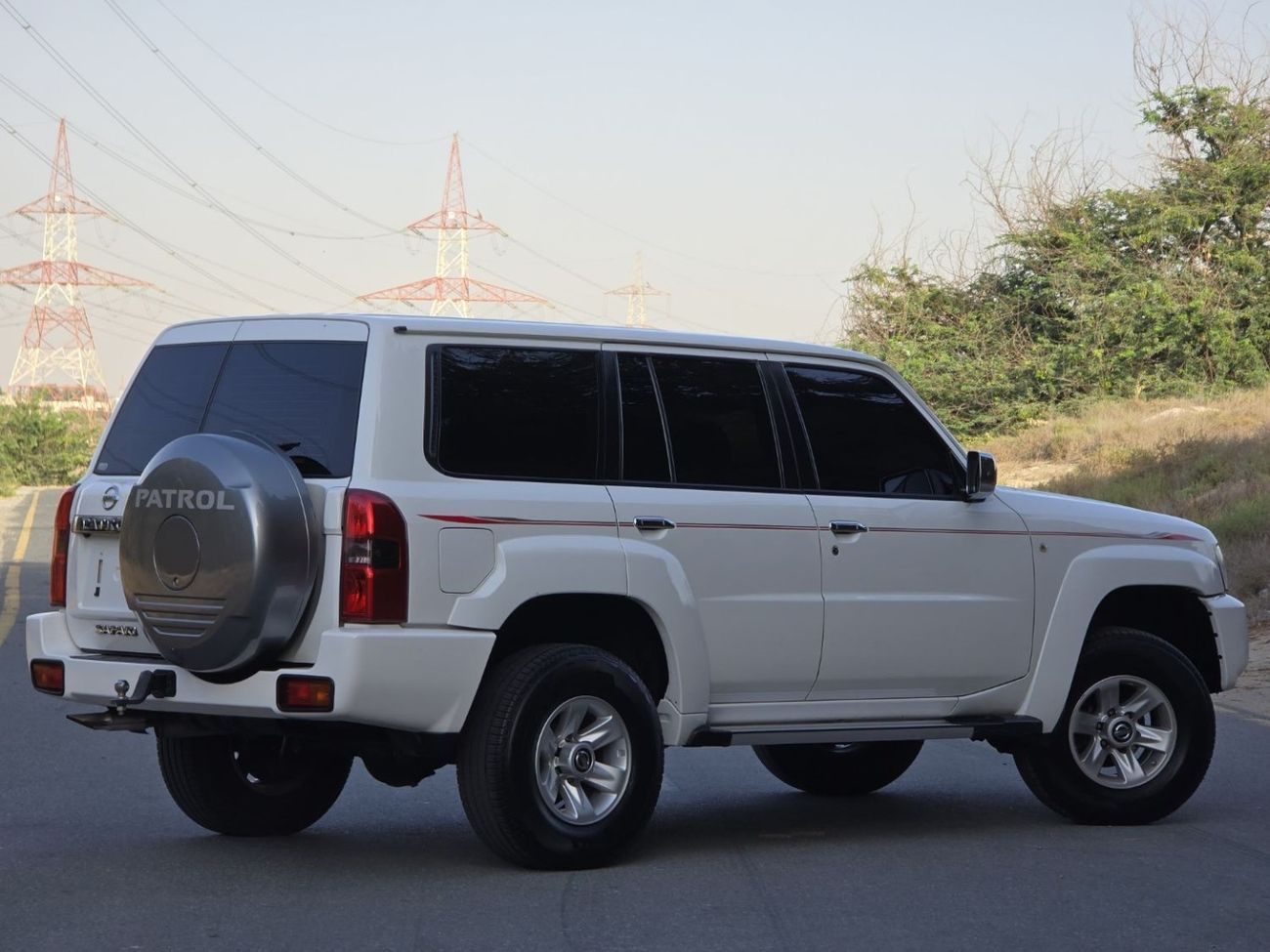 Nissan Patrol Safari GL 4.8L A/T (7 Seater) NISSAN PATROL SAFARI 2019 GCC ORGINAL PAINT // ACCIDENT FREE // PERFECT CONDI