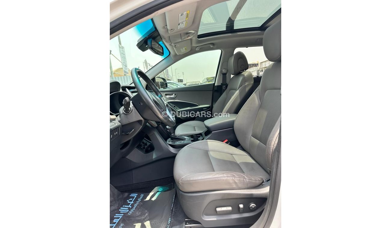 Hyundai Grand Santa Fe