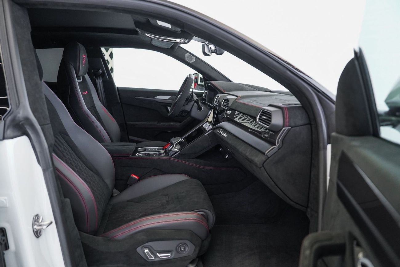 لامبورغيني اوروس 4.0T V8 Performante