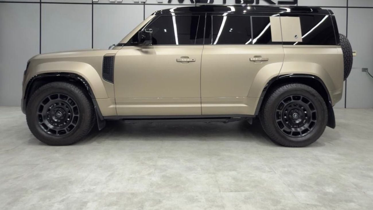 لاند روفر ديفندر 110 P635 OCTA V8