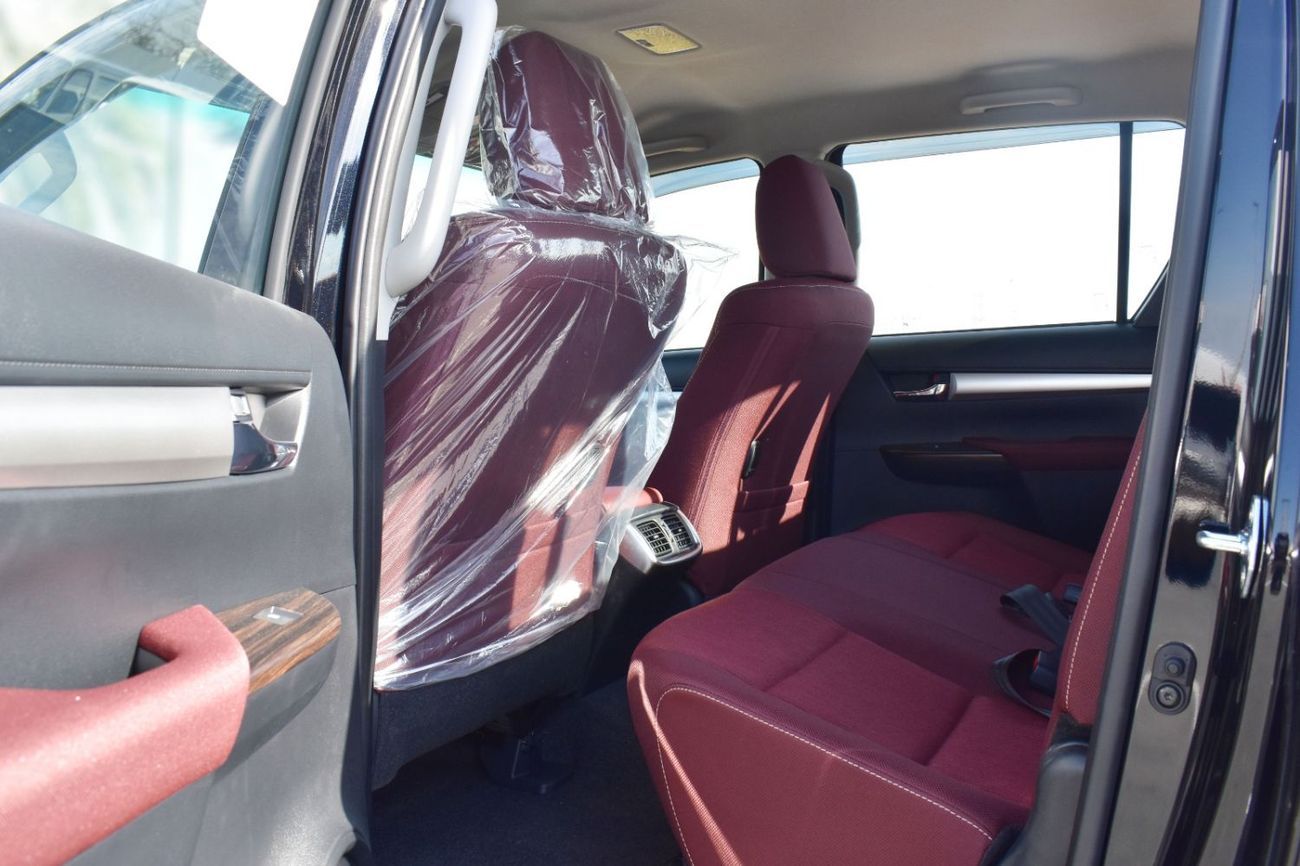 تويوتا هيلوكس TOYOTA HILUX 4.0 SR5 BLACK 2025