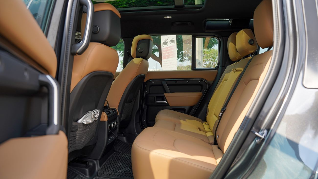 Land Rover Defender P400 110 X-Dynamic HSE 3.0L (5 Seater)