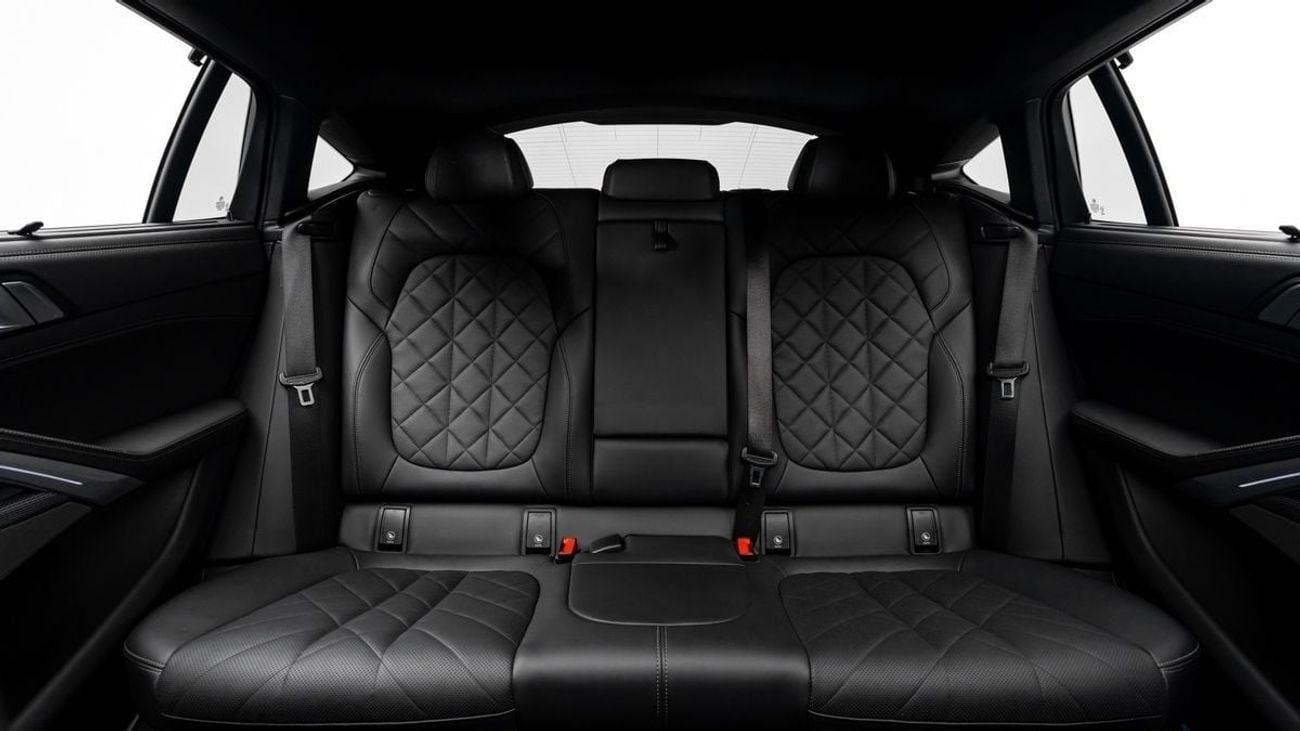 BMW X6 XDrive40i - 2023 - GCC Specs - Under Warranty and Service Contract