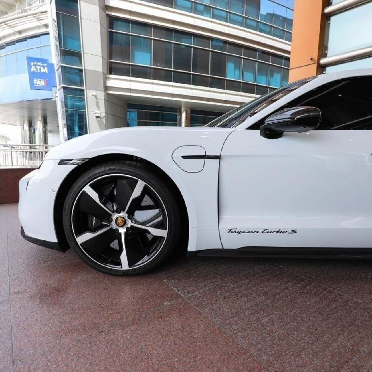 Porsche Taycan TURBO S