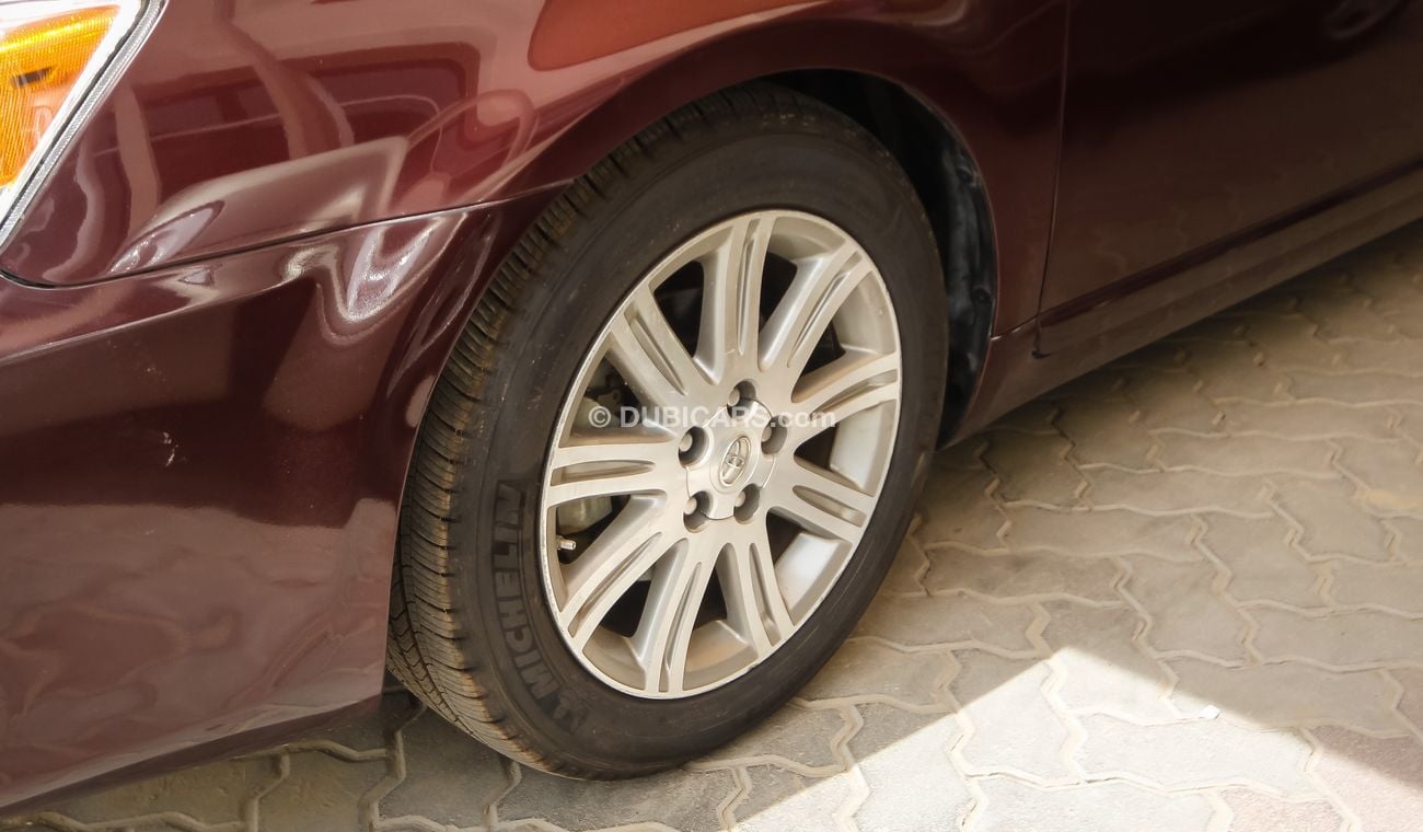 تويوتا افالون Limited