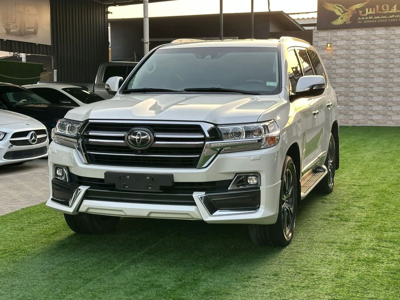 تويوتا لاند كروزر VXR