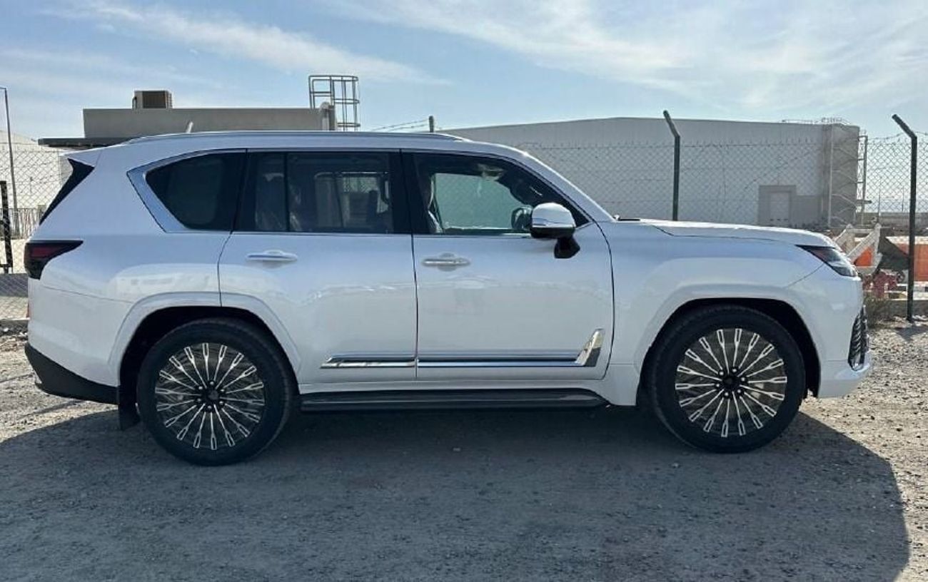 Lexus LX600 VIP 2026 LEXUS LX600 VIP PETROL WHITE/ORANGE - 3.5L V6 TT