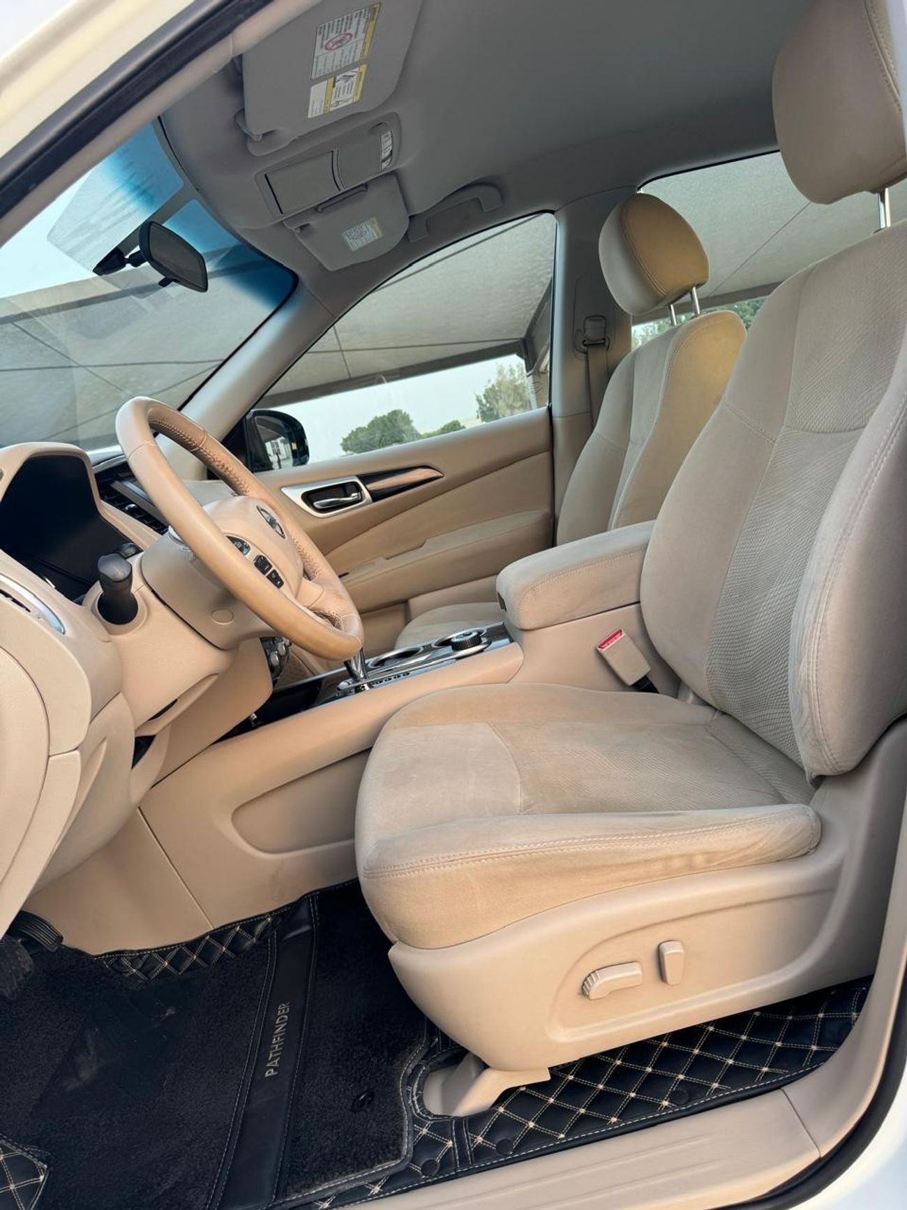 نيسان باثفايندر SE متوسط