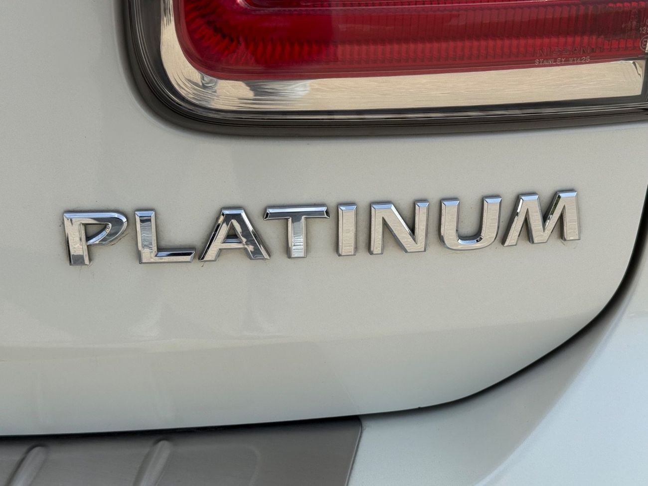 Nissan Patrol LE Platinum 5.6L نيسان باترول ٢٠١٥ بلاتينيوم ٥ كاميرات