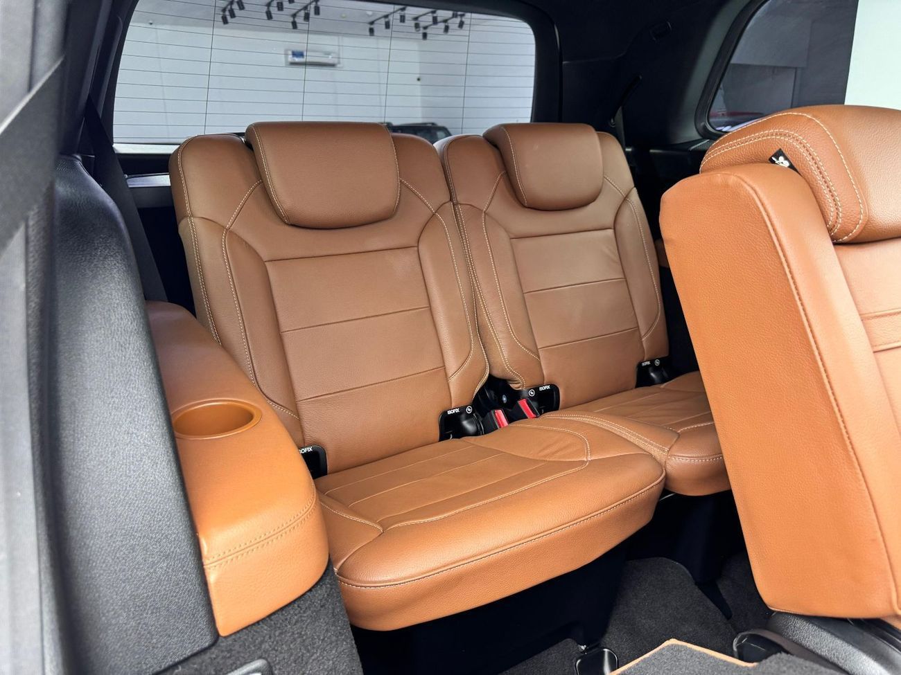 مرسيدس بنز GLS 500 Std 4.7L 2018 Mercedes Benz GLS500 4MATIC, Warranty, Full Service History, 7 Seater, GCC