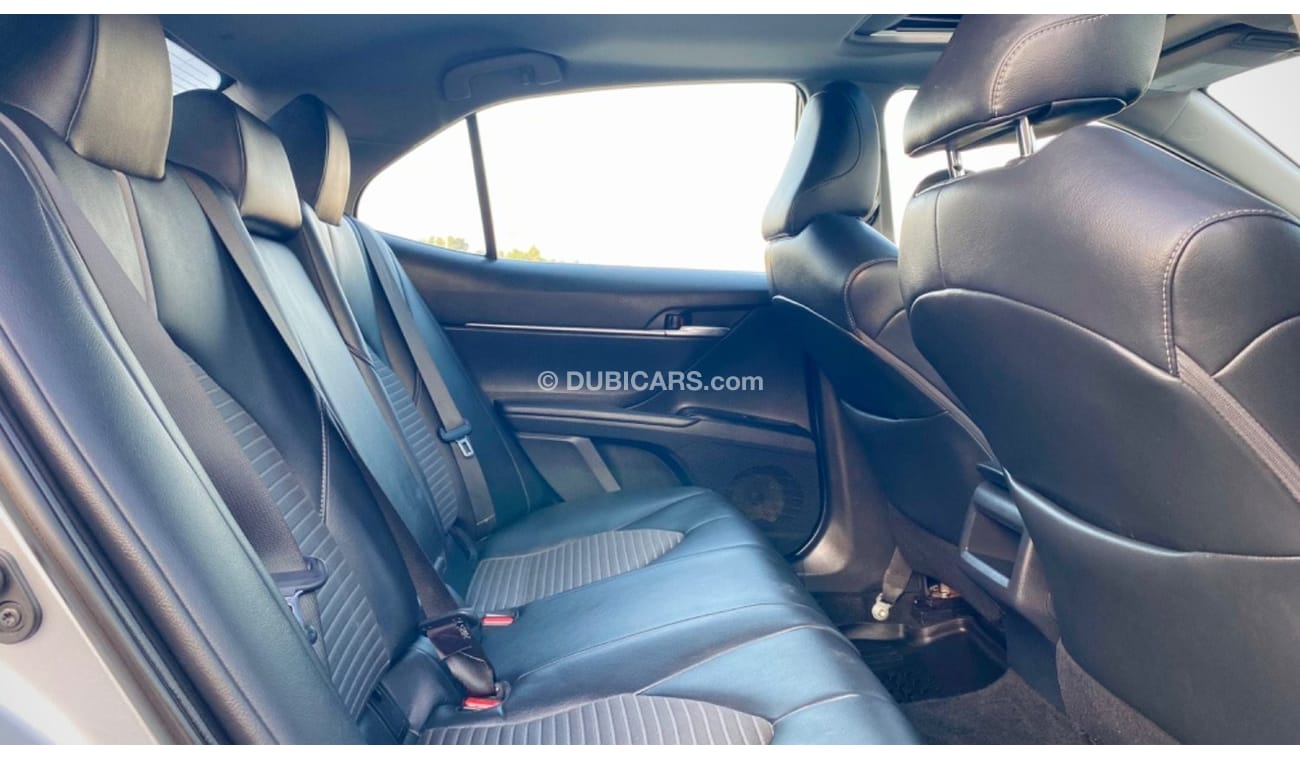 Toyota Camry Hybrid Full option