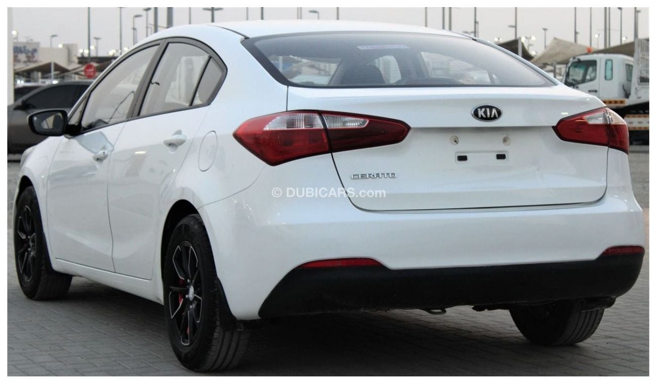 كيا سيراتو كيا سيراتو 2014 خليجي بحالة ممتازة بدون حوادث نظيفه جدا من الداخل والخارج