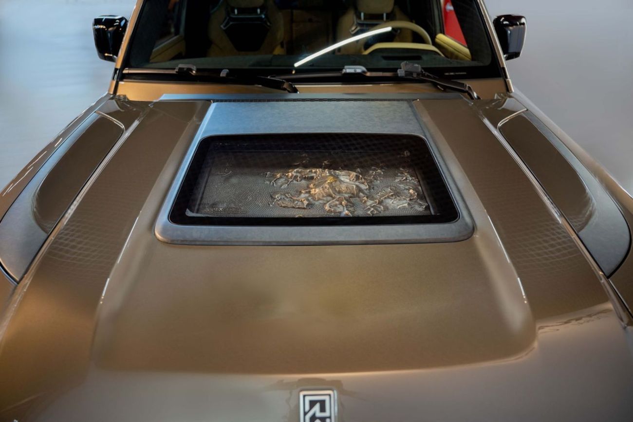 Land Rover Defender P400 110 HSE 3.0L (5 Seater) Limgene Defender |  A-pex Series – Falcon Edition | 1 of 28