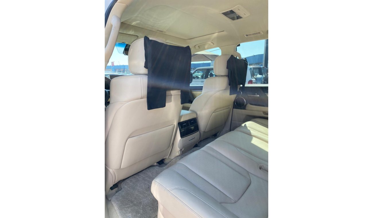 Lexus LX570 Full Option Platinum