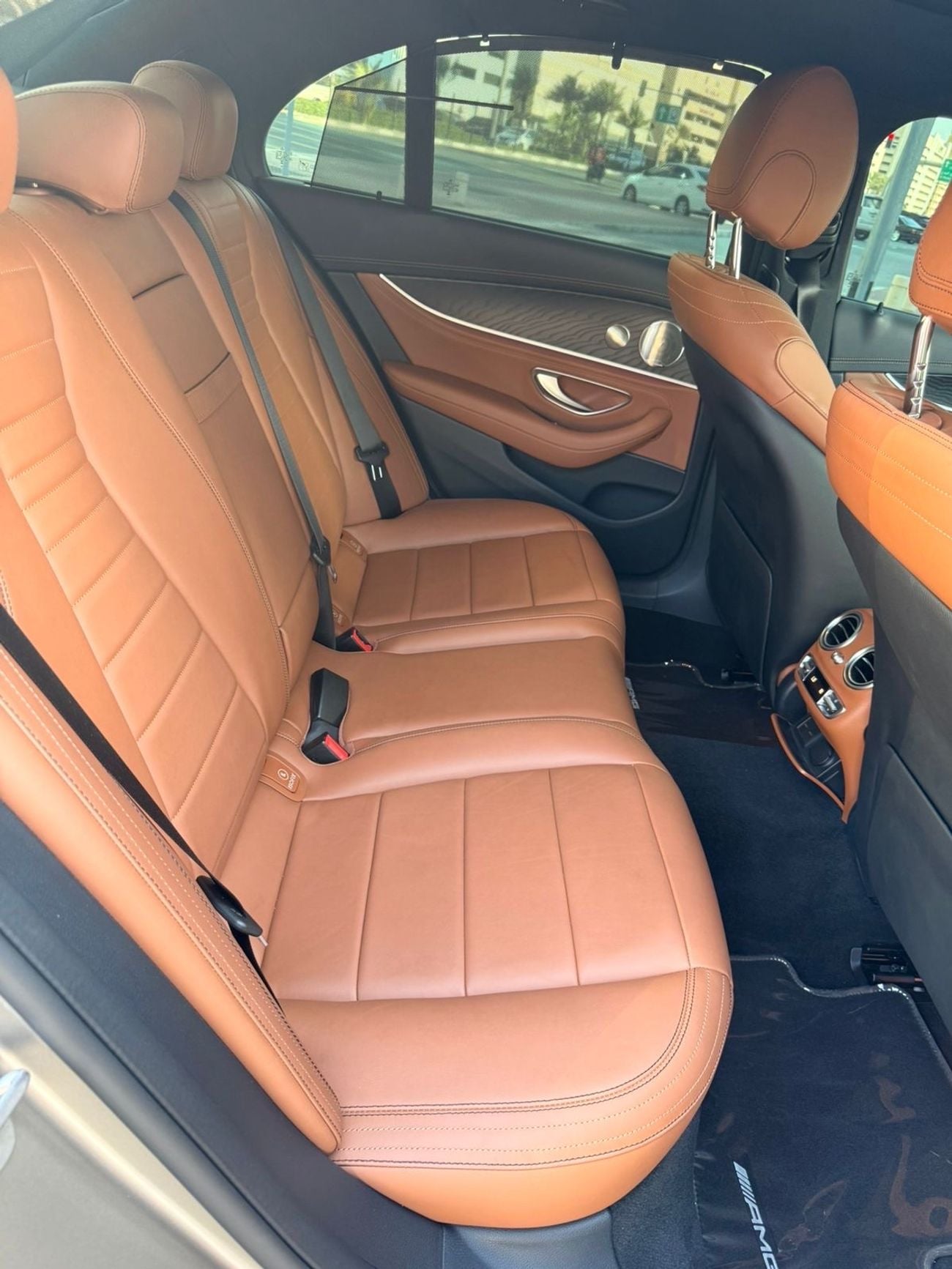 مرسيدس بنز E300