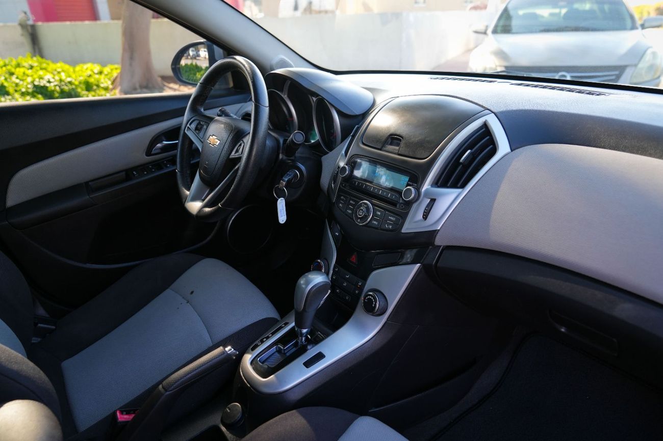 Chevrolet Cruze LS 2016!! GCC SPECS