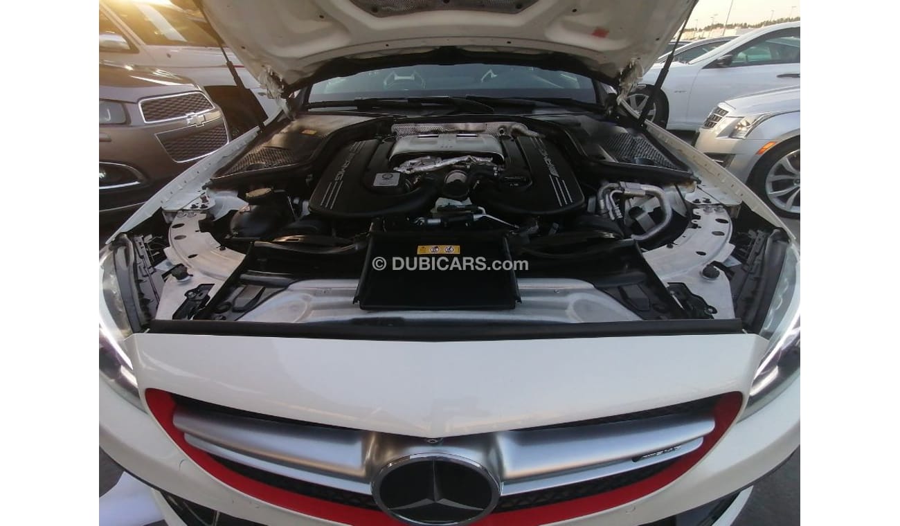 Mercedes-Benz C 63 AMG Mercedes C63s 2016 GCC Specefecation Very Clean Inside And Out Side Without Accedent No Paint