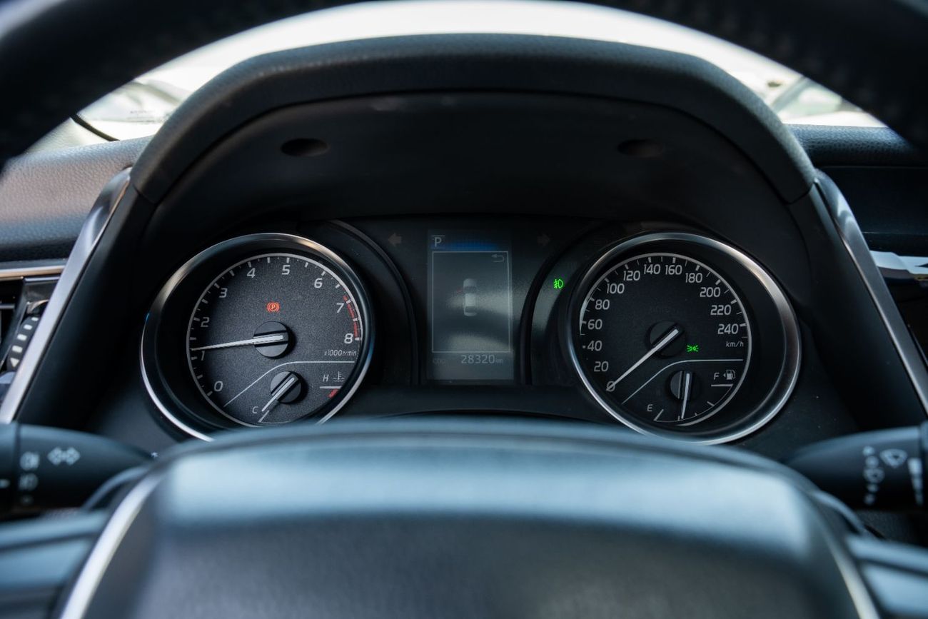 Toyota Camry Toyota Camry SE 2.5L (2023) The 2023 Toyota Camry SE is a popular midsize sedan known for its reliab