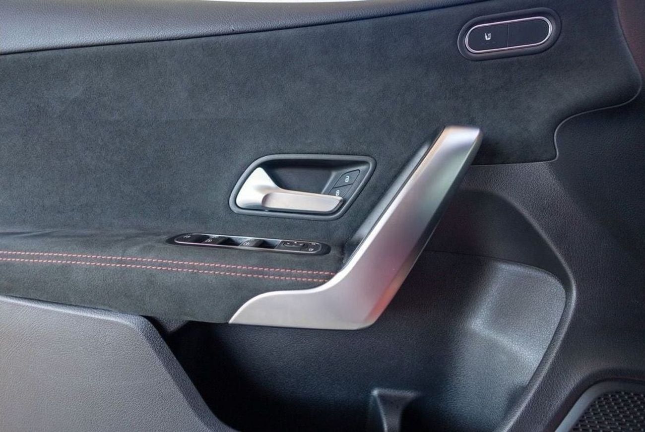 مرسيدس بنز A 180 Mercedes-Benz A180 2022 European Spec (Clean Tittle) under Warranty with Flexible Down-Payment.