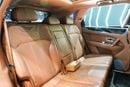 Bentley Bentayga 2018 Bentley Bentayga W12, Carbon Fiber Exterior, Rear-Seat Entertainment/Picnic Tables, GCC Specs!!
