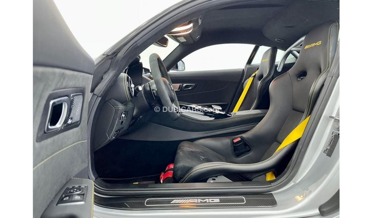 Mercedes-Benz AMG GTR 2020 Mercedes GT R PRO, Full Service History, Warranty, GCC