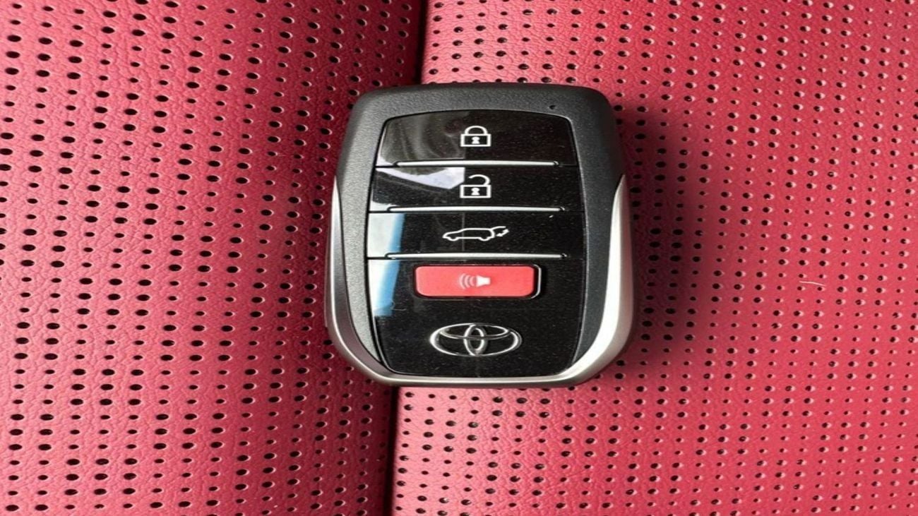 Toyota Land Cruiser 3.3L V6 Twin-Turbo Diesel VX-R ZX HIGH . 7 Seater . 5 Door