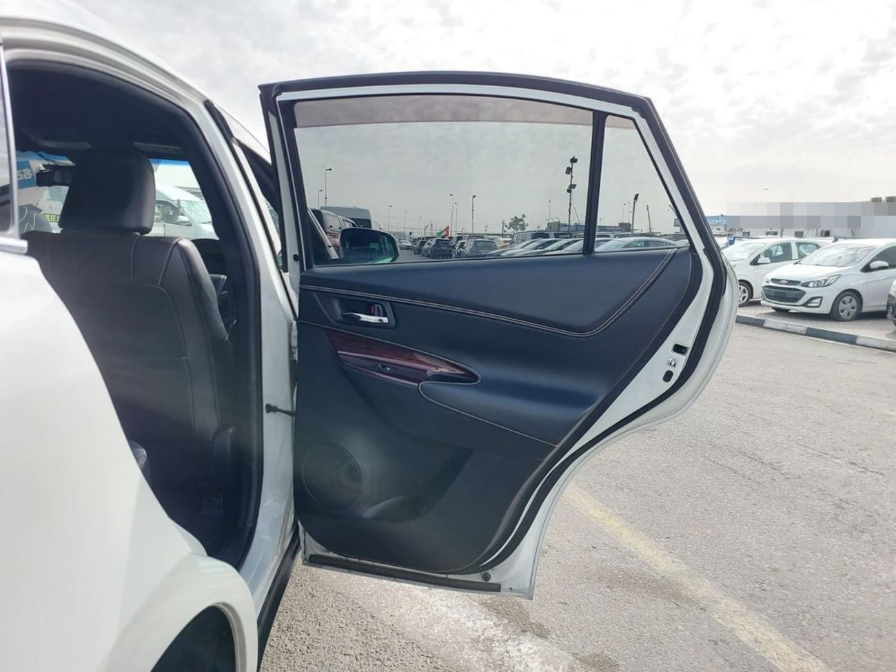 تويوتا هاريار TOYOTA HARRIER SUV RHD 2014 MODEL 2.0 L PETROL AUTOMATIC(PM24100)