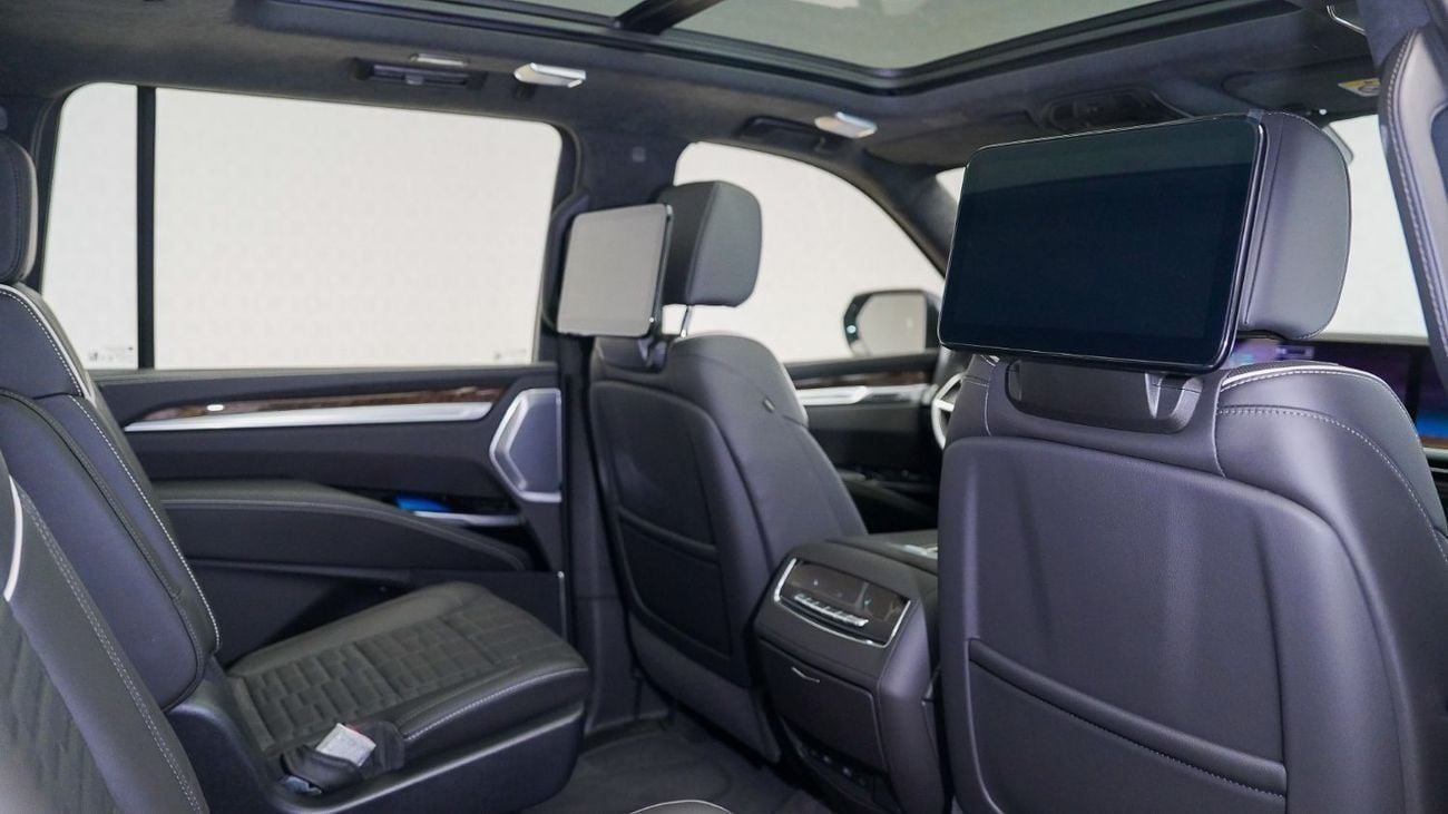 Cadillac Escalade Sport Platinum 6.2L AWD | AED 9,082 PM | Warranty - Service  December 2030 | GCC