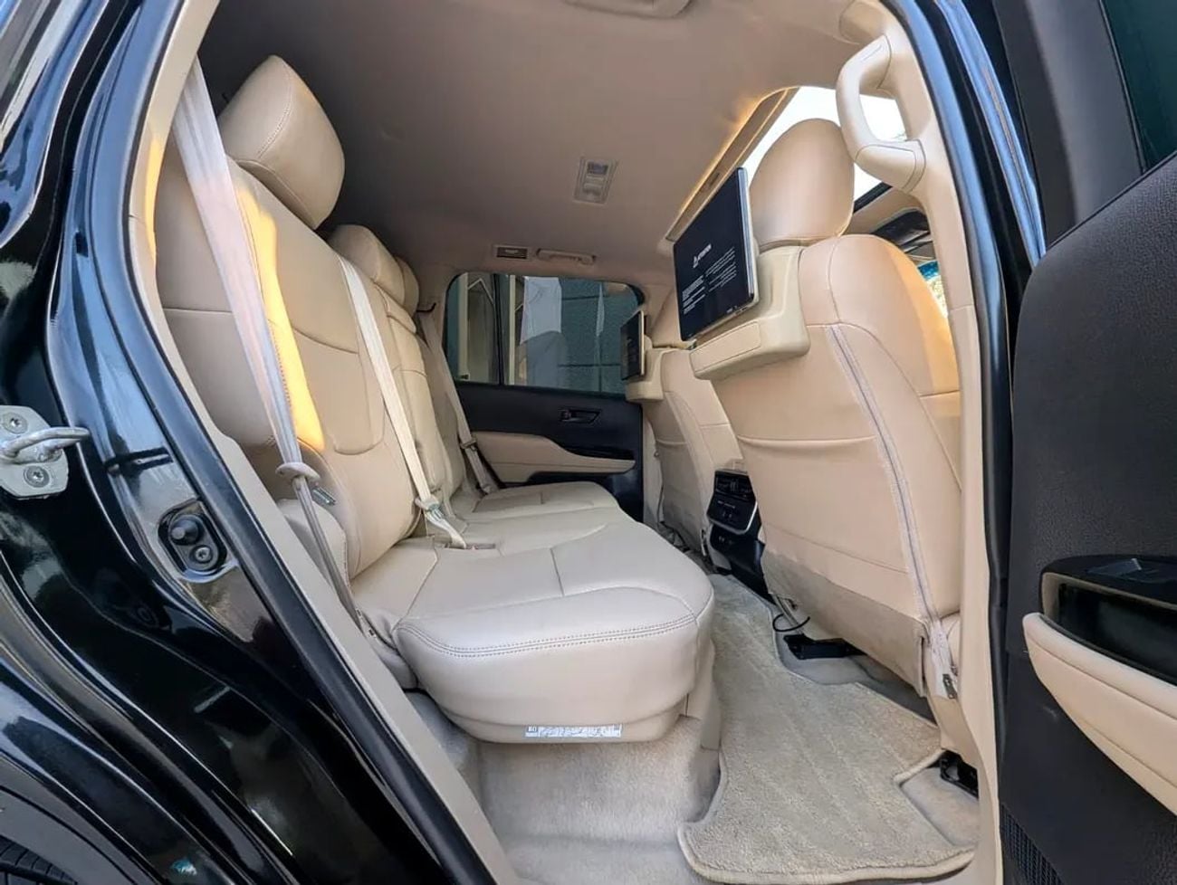 Toyota Land Cruiser GXR DIESEL GCC Specs Full option Twin Turbo