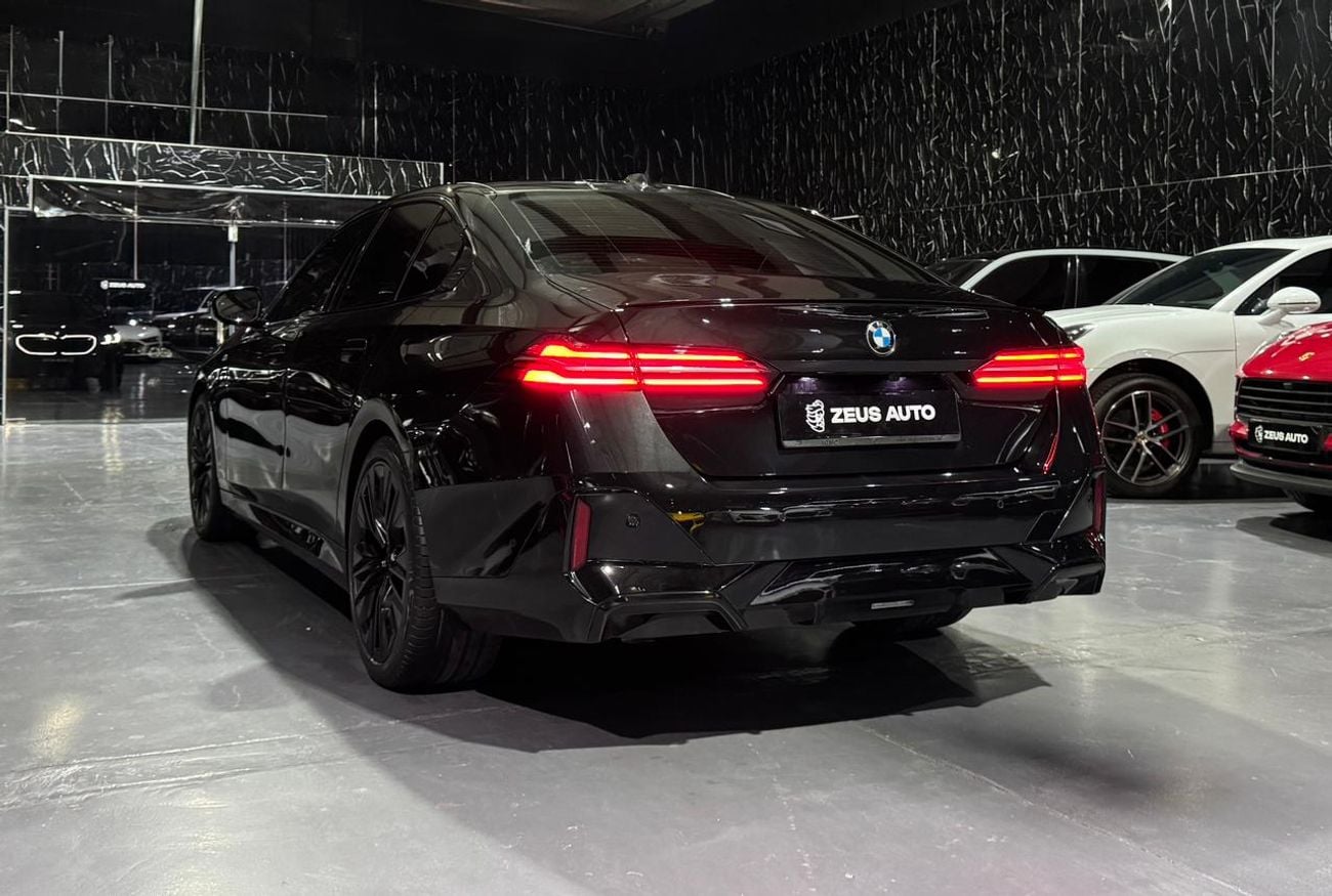 بي أم دبليو 520i 2.0 L, 8 Speed , RWD