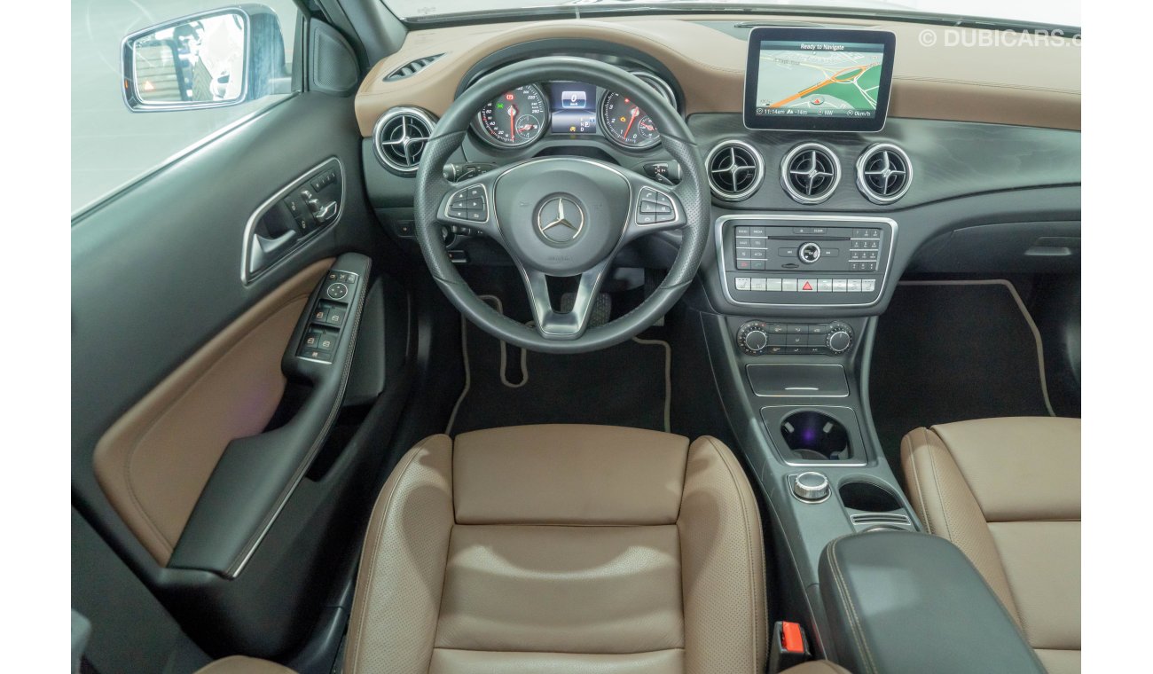 Mercedes-Benz GLA 250 2018 Mercedes-Benz GLA250 4Matic AWD / Full Mercedes Benz Service History