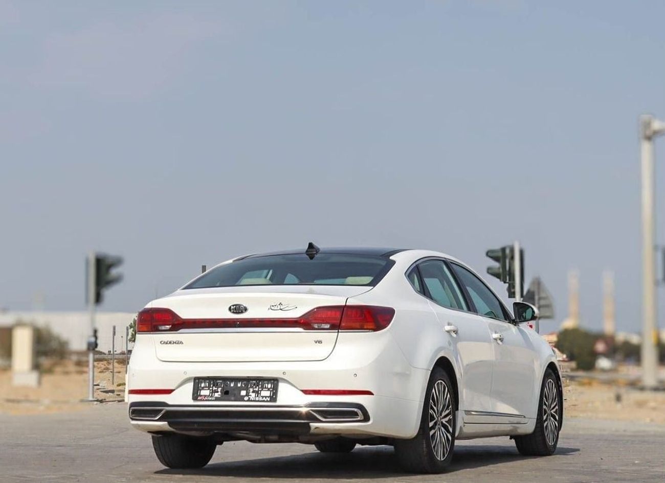كيا كادنزا EX 3.3L KIA CADENZA V6, 2021 GCC accident-free in excellent condition 1367 P.M